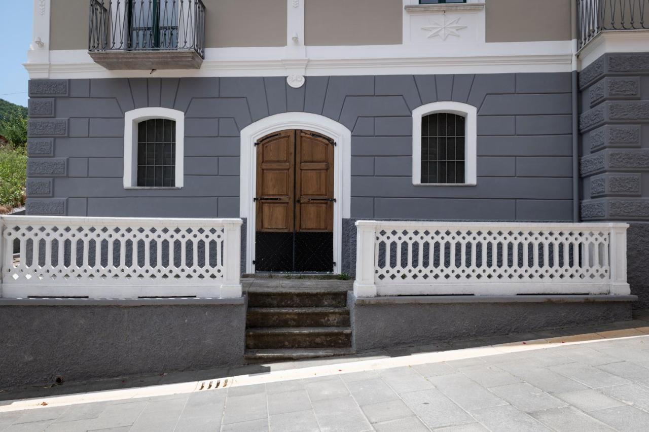 Mastu Gilardo Apartment San Pietro al Tanagro Bagian luar foto